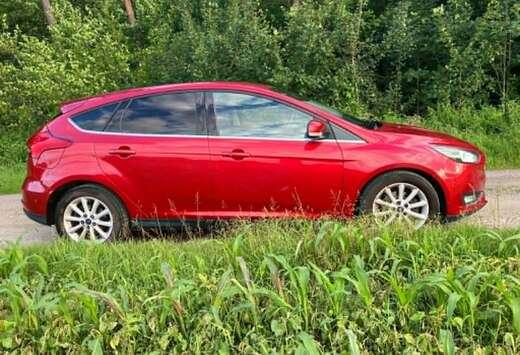 Ford Focus 1.0 EcoBoost ECOnetic Tech. Titanium