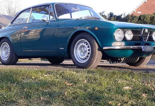 Alfa Romeo Gt 1750 bertone junior ancêtre oldtimer