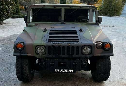 HUMMER Humvee