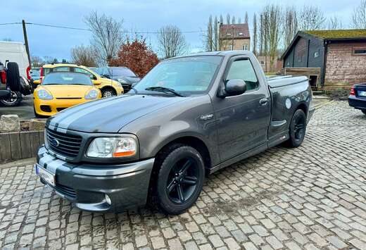 Ford Lightning 150 380 cv \