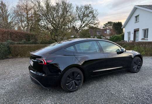 Tesla Model 3 64 kWh RWD Standart Range Premium