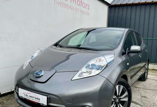 Nissan Leaf 30 kWh Black Edition  Full Options