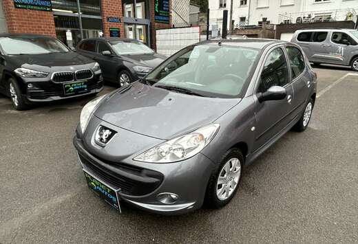 Peugeot + 1.4i  5 PORTES AIRCO GARANTIE 12 MOIS