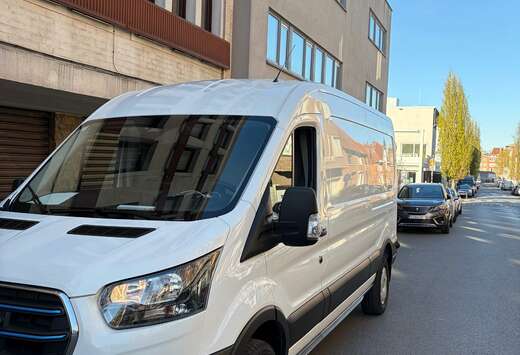 Ford 67 kWh L3H2 Trend