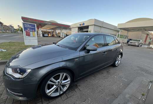 Audi 2.0 TDI Sportback DPF S tronic line Sportpaket