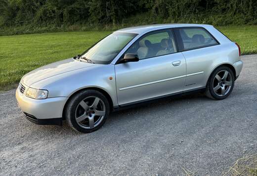 Audi 1.8 T quattro Ambiente