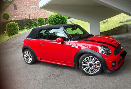 MINI Mini Cabriolet 1.6 JCW