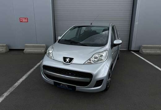 Peugeot 107 1.0i AUTOMATIQUE - AIRCO