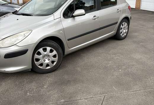 Peugeot 1.4i XR