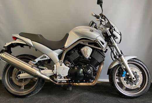 YAMAHA BT1100 BULL DOG *** garantie ***