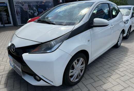 Toyota Aygo 1.0i VVT-i x-play