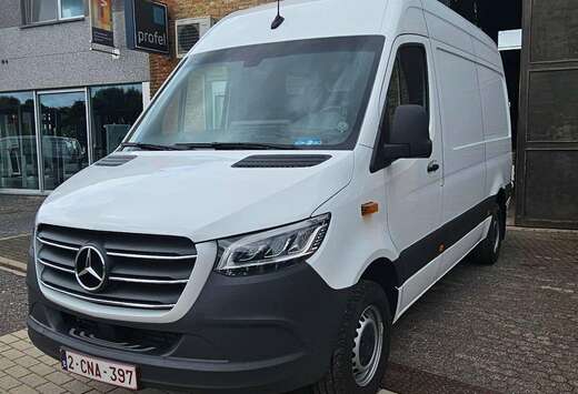 Mercedes-Benz 319 2.0 CDI L2