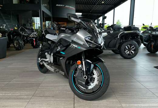 675SR-R // IN STOCK, DIRECT LEVERBAAR!