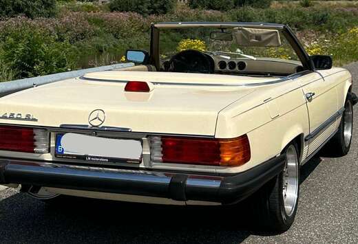 Mercedes-Benz W107 R107