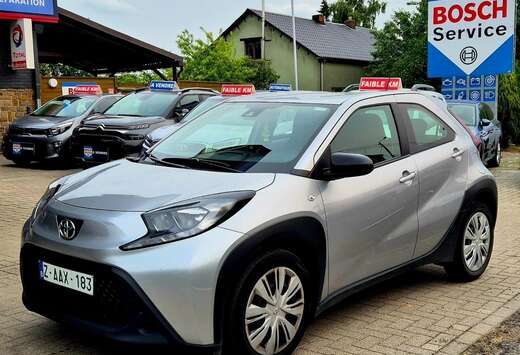 Toyota X 1.0i VVT-i play