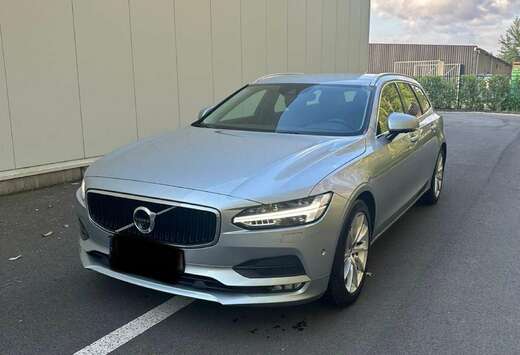 Volvo D5 AWD Geartronic Momentum