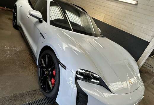 Porsche GTS Sport Turismo