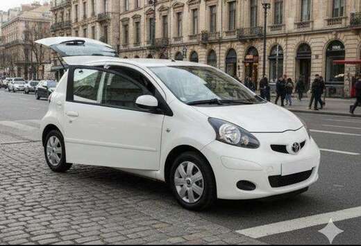 Toyota Aygo 1.0i VVT-i Car Dance