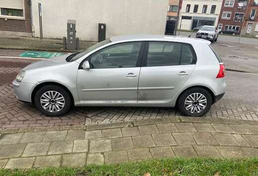 Volkswagen 1.6i 16v FSI On Tour