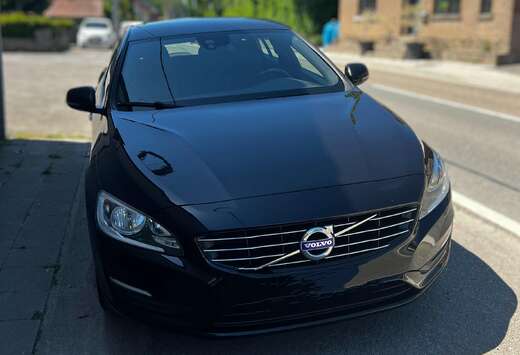 Volvo V60 2.0 D2 Black Edition
