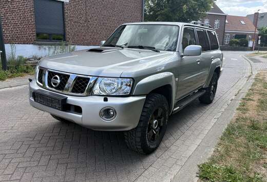 Nissan 3.0 Turbo Di Luxe 7pl.