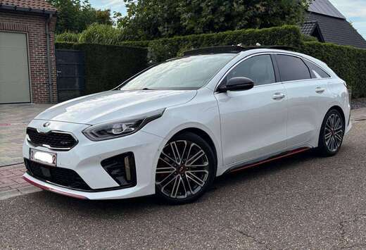Kia ProCeed GT 1.6 T-GDi GT DCT ISG