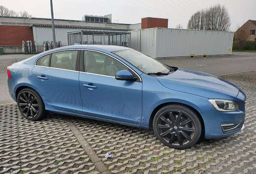 Volvo S60 2.0 D5 Summum Geartronic