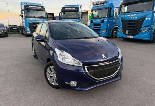Peugeot Peugeot 208 2014 1.2 essence(benzine) 67000km ...