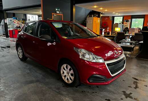 Peugeot 208 1.2i Like/12 000 KM/12 MOIS DE GARANTIE