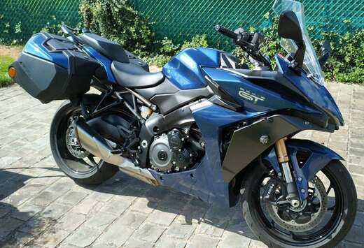 Suzuki GSXF1000GT
