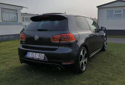 Volkswagen Golf 2.0 TSI