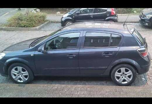 Opel Astra 1.4i Cosmo
