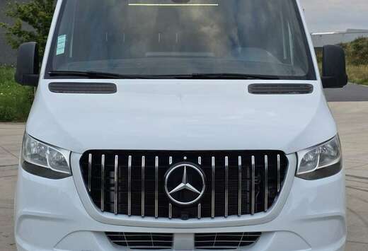 Mercedes-Benz 319 CDI Extralang HA 7G-TRONIC Plus