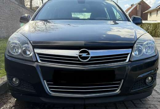 Opel Opel Astra 2010/6Benzine Met 211000 GEKEURD