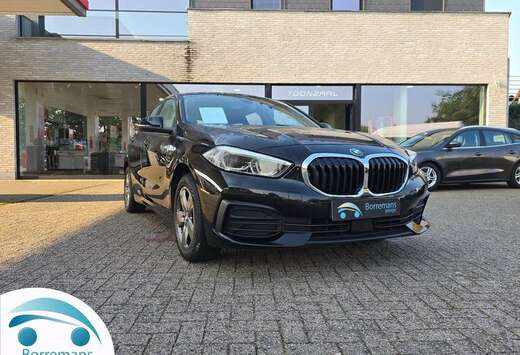 BMW 1 HATCH 1.5  I ACO BUSINESS CARPLAY/NAVI/BLUETOOT