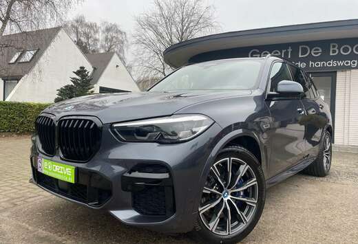 BMW xDrive45e /M SPORT/PANO DAK/20\