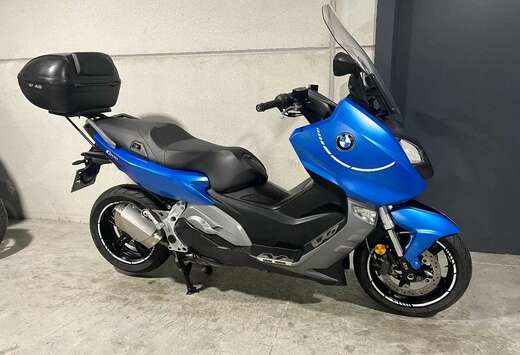 BMW met topcase