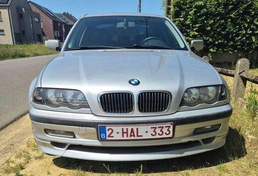 BMW 320i