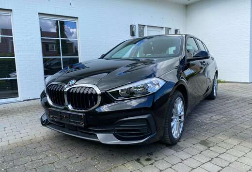 BMW 116i  Car Play - Navi - Met Car Pass en Garantie