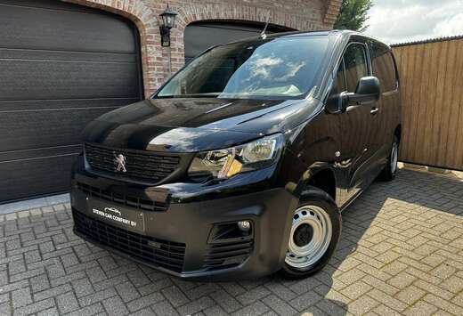 Peugeot  BTW INCL  3 ZIT  NAVI  CARPLAY  CAMERA  DIGT ...