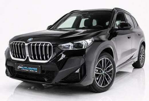 BMW X1 1.5iA sDrive18 M-Sport panoramisch open dak