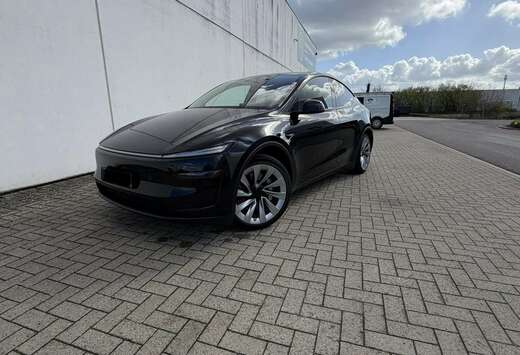 Tesla 83.1 kWh Long Range AWD