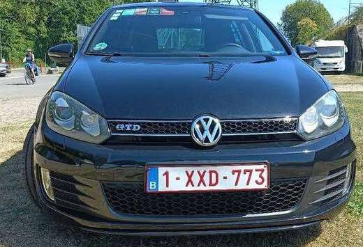 Volkswagen Golf 2.0 TDi DPF DSG