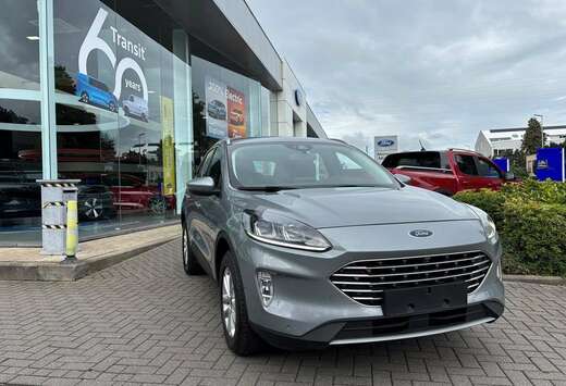 Ford TITANIUM 2.5FHEV 190PK OC2743