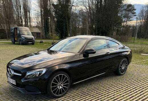 Mercedes-Benz Coupé 9G-TRONIC - Carplay