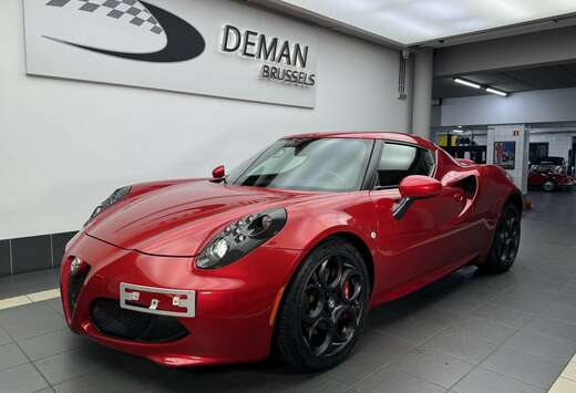 Alfa Romeo Rosso Competizione * Bi-LED carbone * spor ...