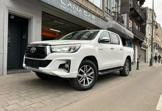 Toyota Hilux 2.4 D-4D 4WD Invincible
