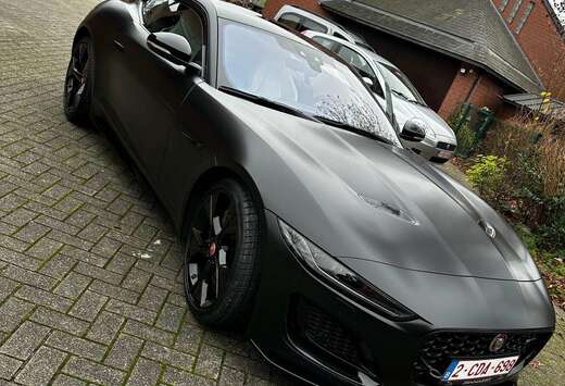 Jaguar F-Type Coupe 2.0 i4 P300 R-Dynamic Black