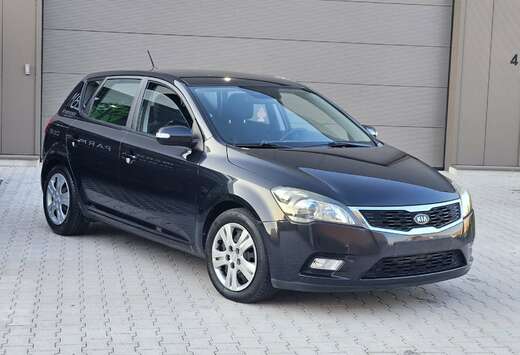 Kia Kia ceed 2011 1.6 diesel
