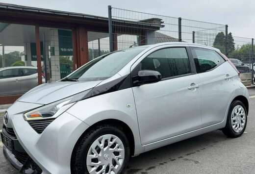 Toyota x